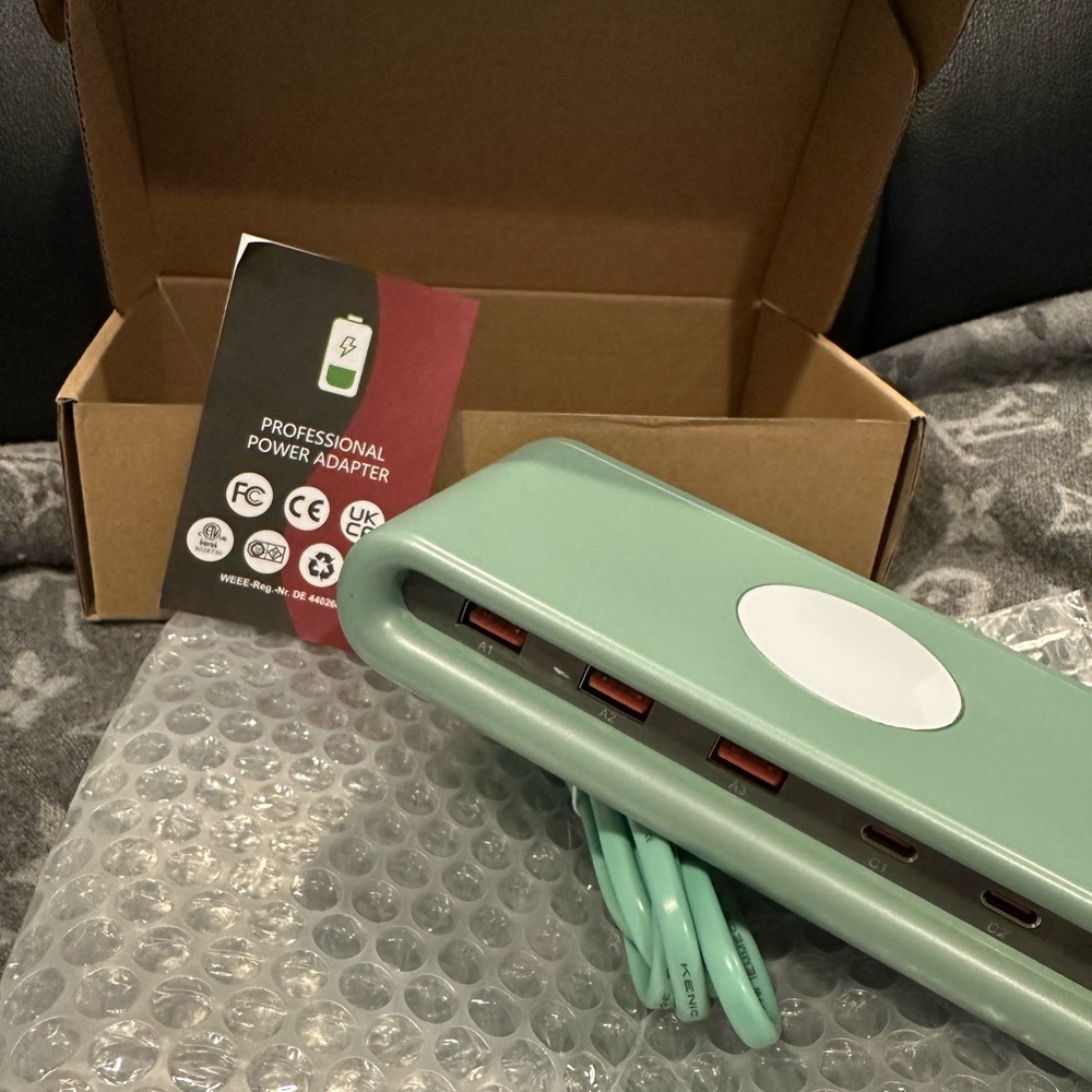Green Professional Power Adapter